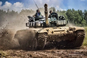 Hàng chục xe tăng T-72M4CZ cực mạnh sắp tham chiến