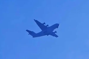 Máy bay vận tải Y-15 bí ẩn đã lộ diện