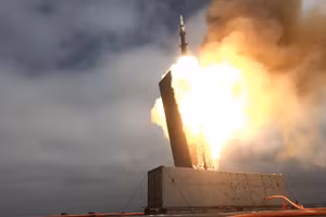 Lần đầu triển khai tên lửa SM-3 từ bệ phóng dạng container