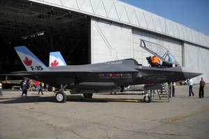 Mỹ cảnh báo Canada chịu hậu quả nặng nề nếu... từ chối mua F-35
