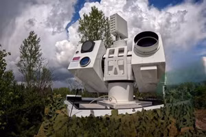 Tiếp nhận hệ thống phòng không laser tối tân Silent Hunter