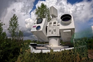 Tiếp nhận hệ thống phòng không laser tối tân Silent Hunter