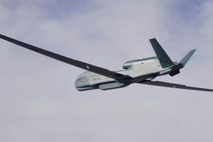 RQ-4D Phoenix lần đầu điều chỉnh cuộc tấn công của Storm Shadow vào Crimea?