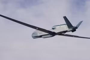 RQ-4D Phoenix lần đầu điều chỉnh cuộc tấn công của Storm Shadow vào Crimea?