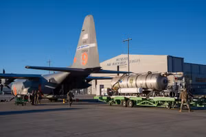 8 máy bay C-130 của Vệ binh Quốc gia được huy động cho nhiệm vụ đặc biệt