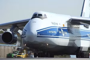 Nhà khai thác máy bay An-124 Ruslan lớn nhất thế giới đã được giải cứu