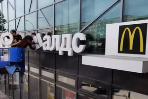 Các công ty nước ngoài hưởng lợi thế nào khi phớt lờ lệnh trừng phạt?