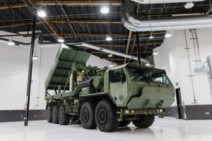 HIMARS cực kỳ đáng sợ khi có thể bắn tên lửa siêu thanh Blackbeard GL