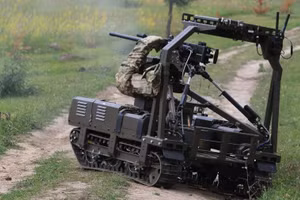 Droid TW 12.7 với súng máy thay thế bộ binh giữ vững vị trí trong một tháng rưỡi