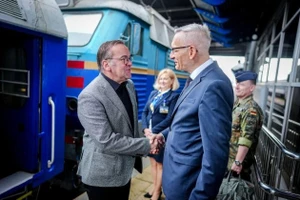 Bộ trưởng Quốc phòng Đức bí mật đến Kyiv thảo luận việc cung cấp tên lửa Taurus
