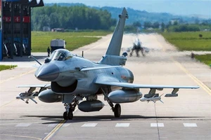 Thất vọng với Su-35, Iran muốn mua J-10C Trung Quốc