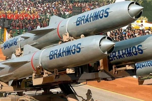 Ấn Độ ký hợp đồng bán tên lửa BrahMos trị giá 455 triệu USD cho đối tác bí mật