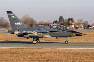 Chiến đấu cơ 'anh em song sinh' với Yak-130 giành hợp đồng lớn