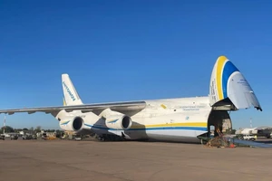 An-124 được huy động để Pháp rút quân