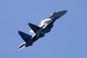 Tiêm kích F-16 lần đầu bắn hạ Su-35 trong không chiến?