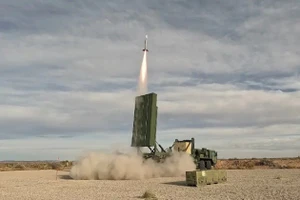 Tên lửa siêu thanh rẻ nhất tầm xa 800 km thay đổi hoàn toàn Lục quân Mỹ