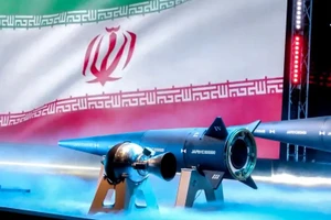 Iran giữ lại tên lửa siêu thanh đến khi hệ thống phòng không địch bị vô hiệu hóa?