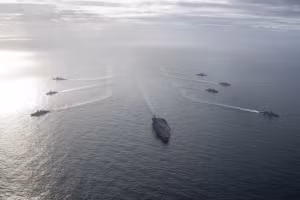 Tàu sân bay Gerald R. Ford tới điểm nóng, cuộc tấn công Venezuela sắp diễn ra?