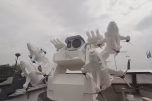 Hệ thống chống UAV tích hợp cả máy bay đánh chặn và phòng thủ bằng đạn ghém