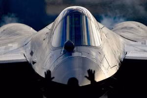 Báo Mỹ nêu ra ưu điểm chính của Su-57 so với F-22 và F-35