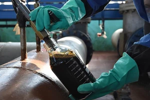 Các lệnh trừng phạt của Mỹ làm... tăng mạnh giá dầu Urals