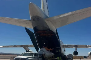 An-124 Ukraine đưa tiêm kích F-16 từ căn cứ Davis-Monthan tới địa điểm đặc biệt