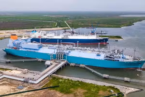 Tàu chở LNG Nga hoạt động liên tục như một băng tải, bất chấp mọi lệnh cấm vận