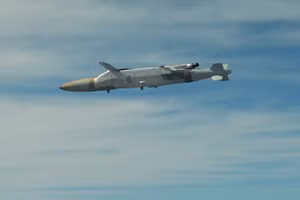 Bom lượn JDAM LR tầm xa lên tới... 550km đã được đưa vào sản xuất