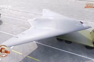 Trung Quốc bắt đầu vận hành máy bay không người lái tàng hình GJ-11 mới nhất