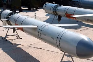 Hàng loạt tên lửa Kalibr mang đầu đạn hạt nhân được sản xuất