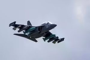 Nga nói gì khi máy bay Yak-130 Iran bị F-35 Israel dễ dàng bắn hạ?