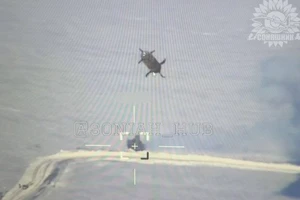 Máy bay không người lái Ukraine ghi lại được hình ảnh tên lửa bắn hạ nó