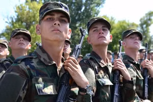 Loại bỏ súng trường tấn công Kalashnikov để đáp ứng tiêu chuẩn NATO