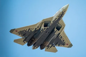 Dư luận Trung Quốc chỉ điểm yếu của Su-57 khi quan sát chi tiết ở cự ly gần