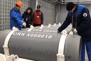 Mỹ cố gắng thu xếp nguồn cung uranium của Nga thông qua trung gian