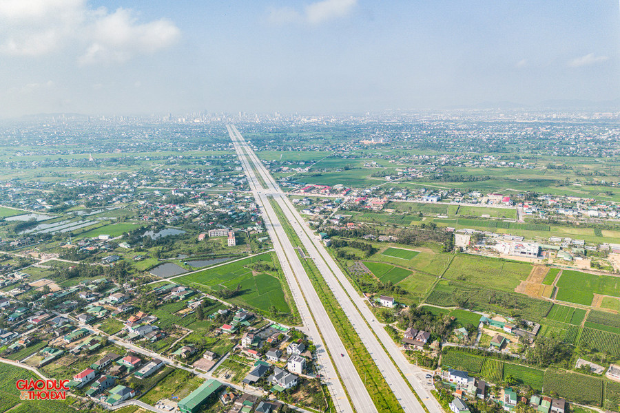 Dự án Xây dựng Trung tâm hành chính tỉnh Nghệ An bám đại lộ Vinh - Cửa Lò. (Ảnh: Phạm Tâm)