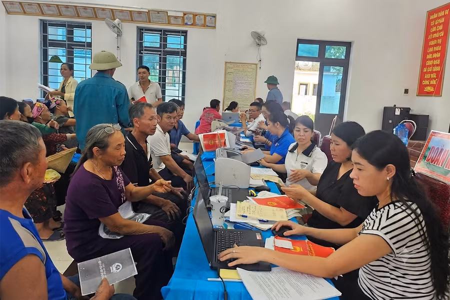 Điểm tiếp nhận hồ sơ đất đai tại Nhà văn hóa xóm 9, xã Đại Huệ.