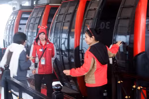 Sinh viên Trường Cao đẳng Thương mại thực tập tại doanh nghiệp du lịch. Ảnh: NTCC