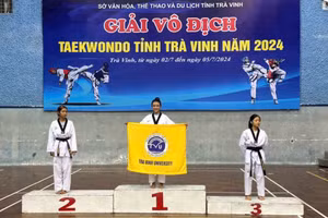 Trương Thị Hồng Thanh giành giải vô địch Taekwondo tỉnh Trà Vinh năm 2024. Ảnh: NVCC