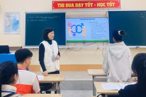 Giờ học lồng ghép Luật Bình đẳng giới tại Trường THPT Nghi Lộc 2. Ảnh: TG