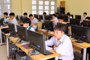 Tham gia khảo sát PISA là bài học thực tiễn, giúp Việt Nam triển khai thuận lợi Kỳ thi tốt nghiệp THPT trên máy tính. Ảnh: Nguyễn Mạnh