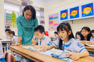 Giáo viên Trường Tiểu học Nam Hà (Thành Sen, Hà Tĩnh).