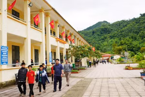 Trường Phổ thông DTBT THCS Yên Tĩnh (Yên Na, Nghệ An) lần đầu tiên có học sinh giỏi tỉnh. Ảnh: Hồ Lài