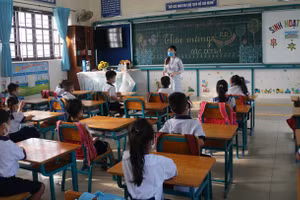 Giáo viên trẻ công tác tại Trường Tiểu học Thạnh An (xã đảo Thạnh An, huyện Cần Giờ, TPHCM). Ảnh: Mạnh Tùng