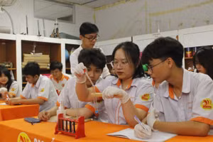 Sinh viên Trường Cao đẳng Viễn Đông. Ảnh: NTCC