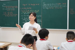 Cô trò Trường THCS Giảng Võ (Giảng Võ, Hà Nội) trong giờ học. Ảnh: Xuân Phú