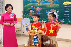 Cô Nguyễn Phương Linh - giáo viên Trường Tiểu học Đống Đa (Đống Đa, Hà Nội). Ảnh: TG