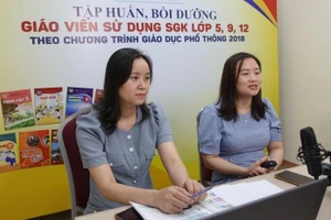 Một buổi tập huấn, bồi dưỡng giáo viên sử dụng sách giáo khoa lớp 5, lớp 9 và lớp 12. Ảnh minh họa: INT