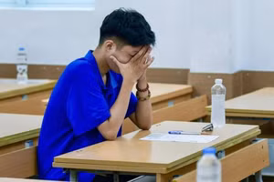 Không nên gây nhiều áp lực cho trẻ, vì điều này dễ dẫn đến stress và rối loạn tâm lý. Ảnh minh họa: ITN