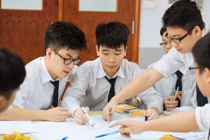 Mùa thi đã gần kề, hiện tại đang là thời gian “vàng” để các em tăng tốc ôn luyện.